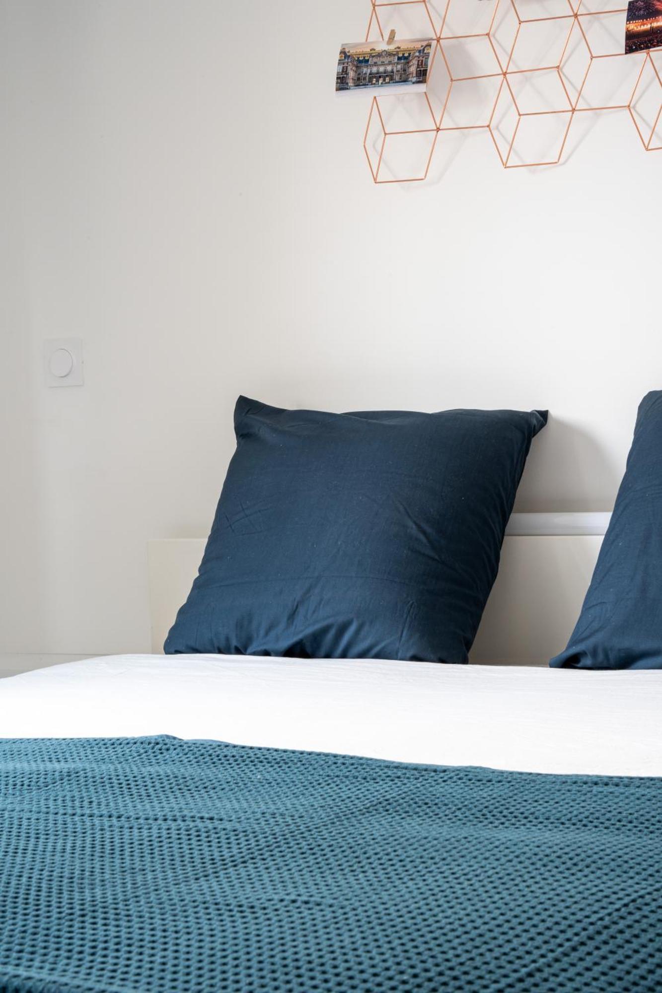 Le Versailles Soleil Classe 3 Etoiles Charme & Vue Chapelle Royale Ngoại thất bức ảnh