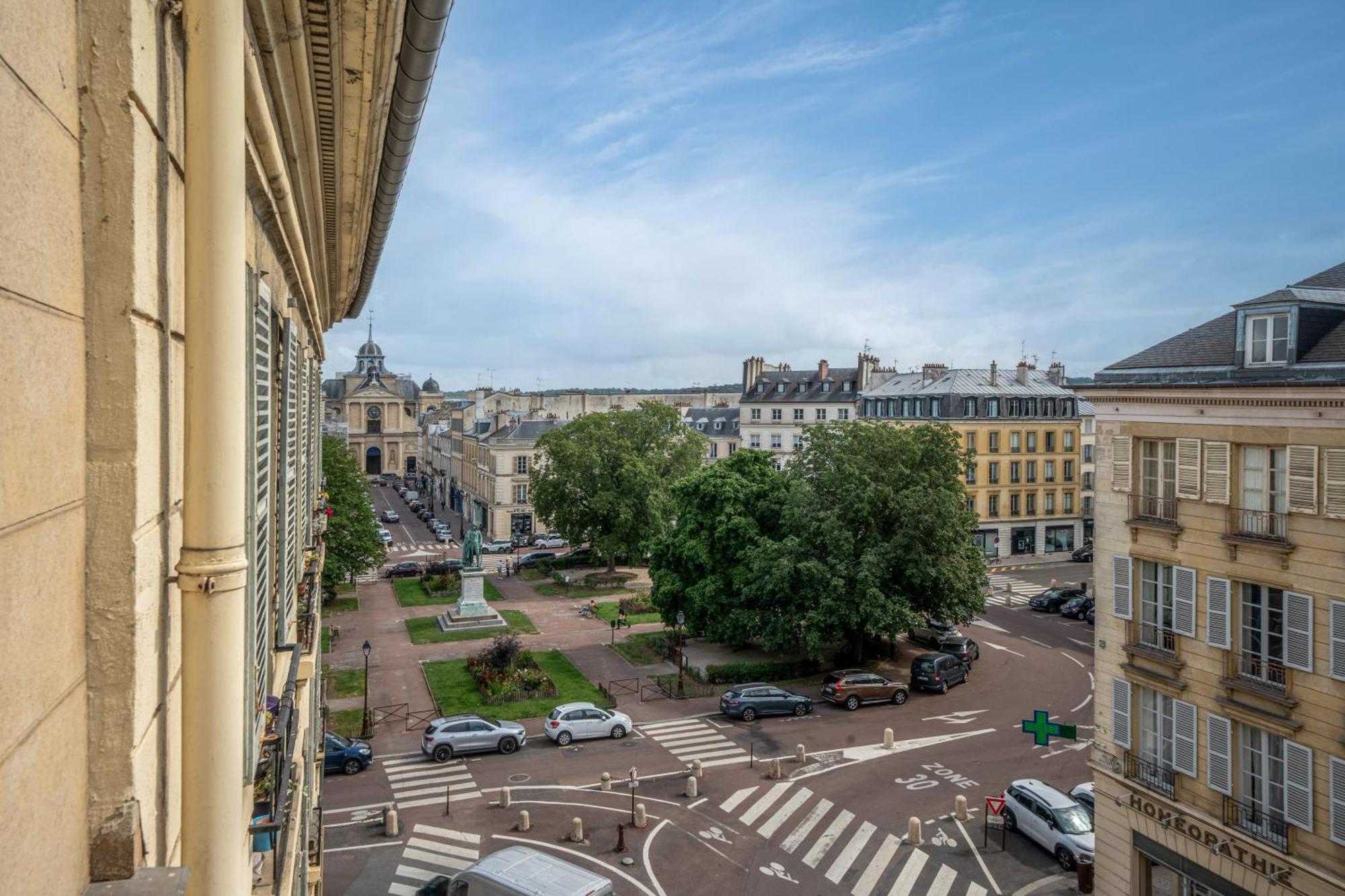 Le Versailles Soleil Classe 3 Etoiles Charme & Vue Chapelle Royale Ngoại thất bức ảnh